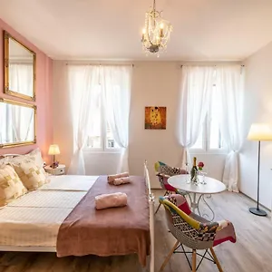 Appartement Old City Romantic 3, Pula